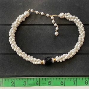 Twisted Pearl and Black Bead Choker with Rinestones